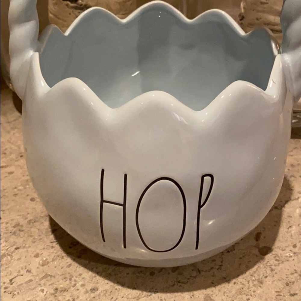 Rae Dunn “Hop” ceramic Easter basket. - Picture 2 of 5